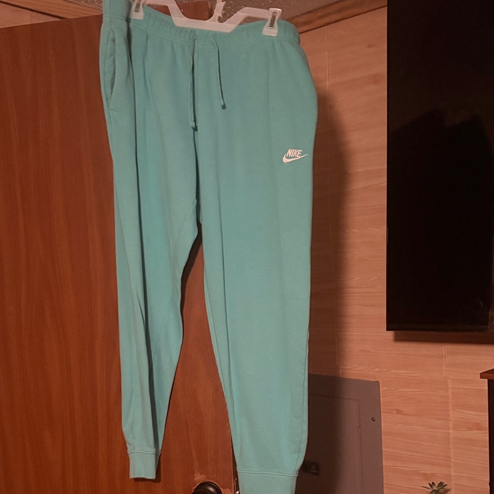 Nike Women’s Aqua Sweatpants